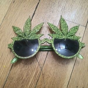 FREE w/ BUNDLE! Green glitter pot leaf sunglasses
